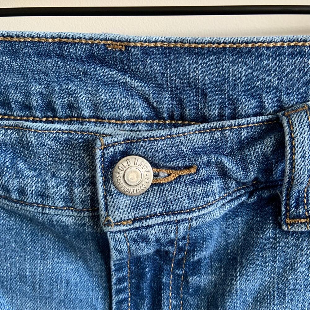 Old Navy Size 6 Mid Rise Boyfriend Jeans - Picture 5 of 7